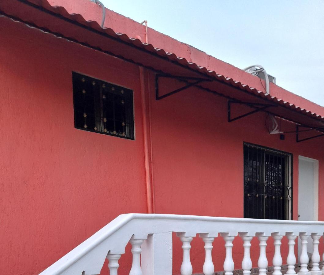 Villa Lirios Valladolid  Buitenkant foto