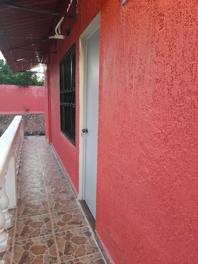 Villa Lirios Valladolid  Buitenkant foto