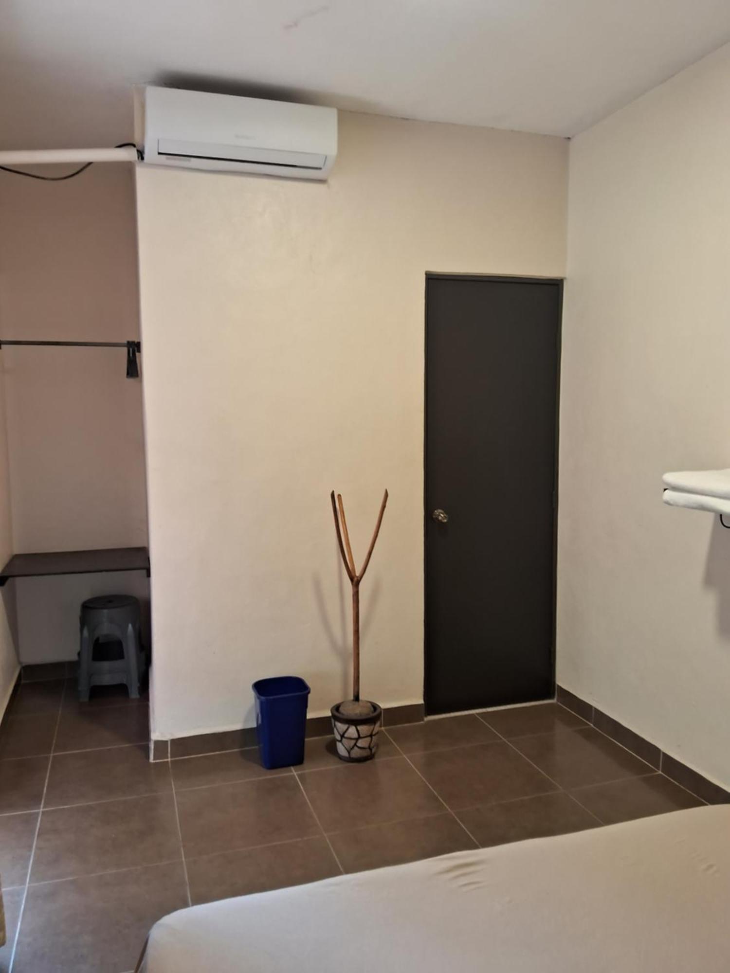 Villa Lirios Valladolid  Kamer foto